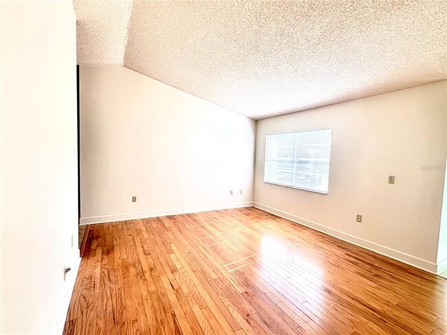 Building Photo - 566 Northride Trail