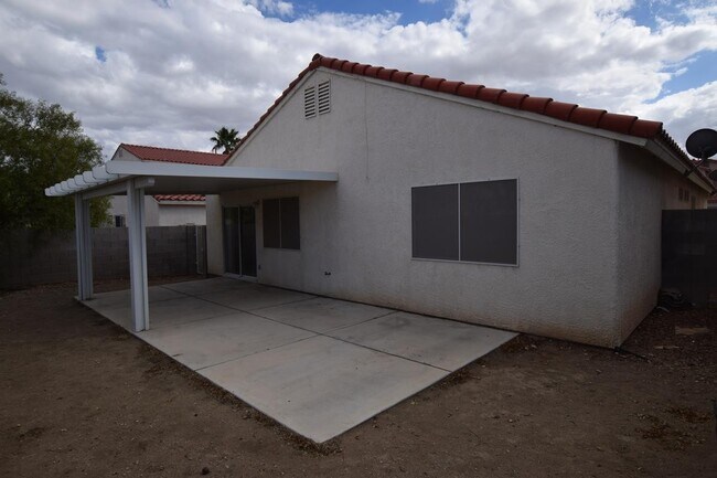 Building Photo - 1024 Clover Tip Ct