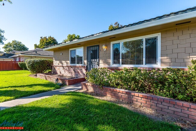 Primary Photo - Remodeled Condo | LVP Flooring | Central A/C