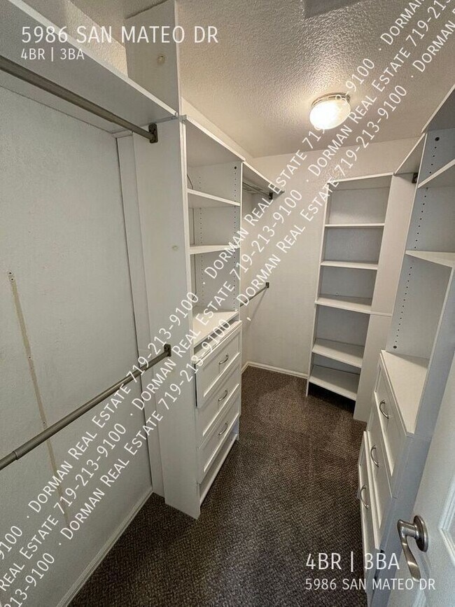 Building Photo - 5986 San Mateo Dr