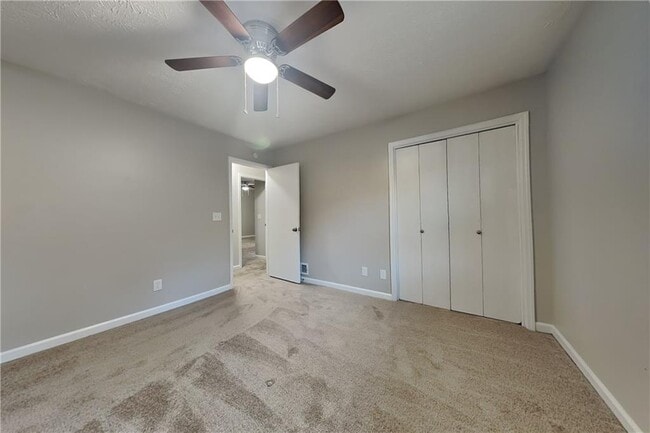 Building Photo - 2201 Whitebluff Way