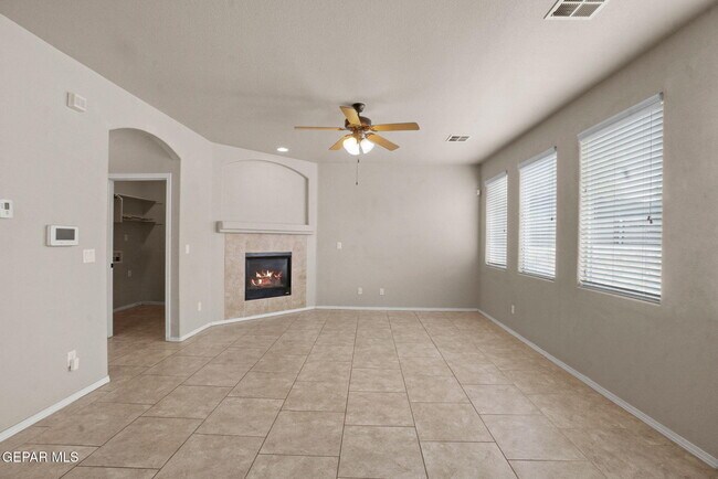 Building Photo - 3836 Loma Cristobal