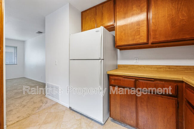 Building Photo - 1388 Hygeia Ave