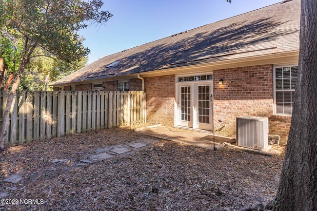 Building Photo - 5006 Carleton Dr