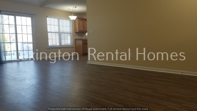 Building Photo - 142 Savannah Hills Dr