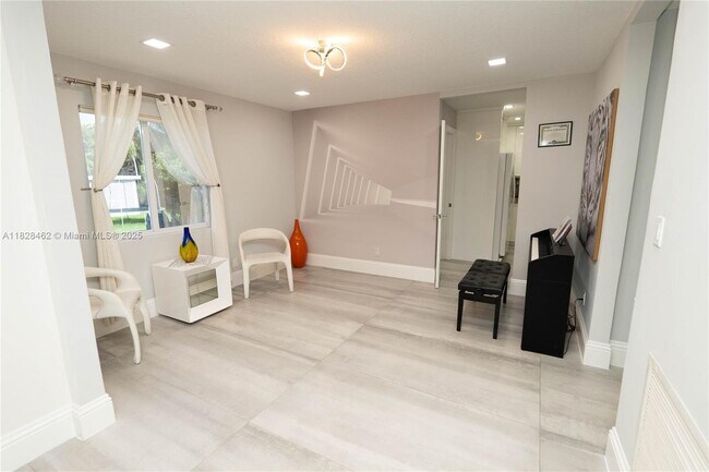 Building Photo - 6297 NW 69th Way