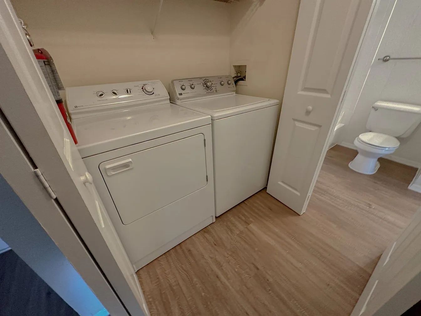 Building Photo - 827 Camargo Way