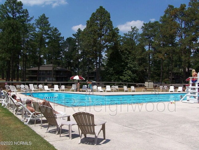 Building Photo - 220 Foxkroft Dr