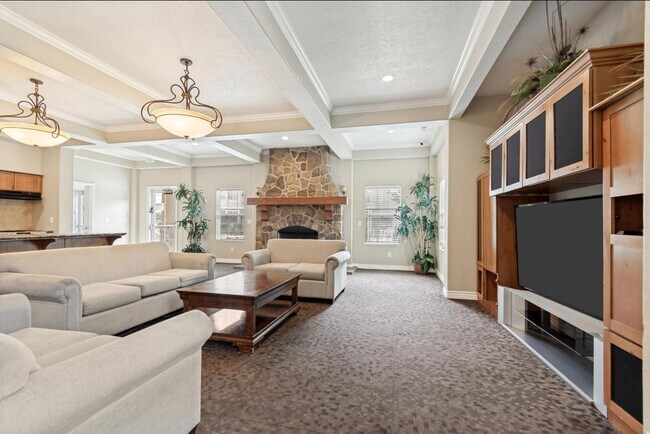 Building Photo - 1195 W Dallin Dr