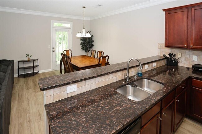 Building Photo - 7116 Blairs View Dr