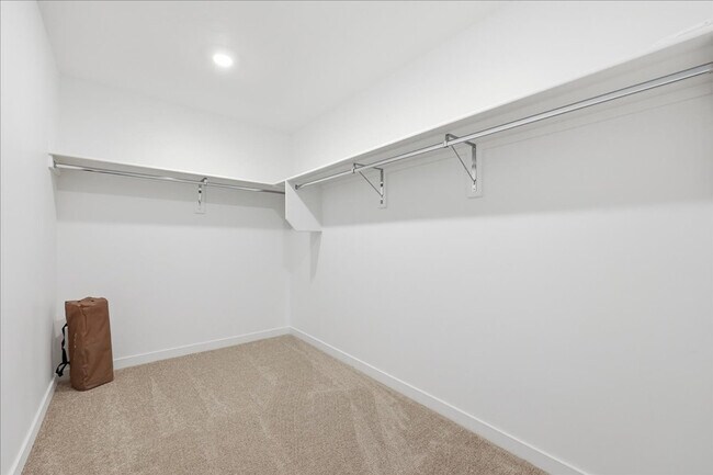 Building Photo - 4226 W Perspective St