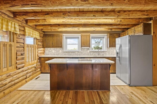 Building Photo - 118 Agape Wy