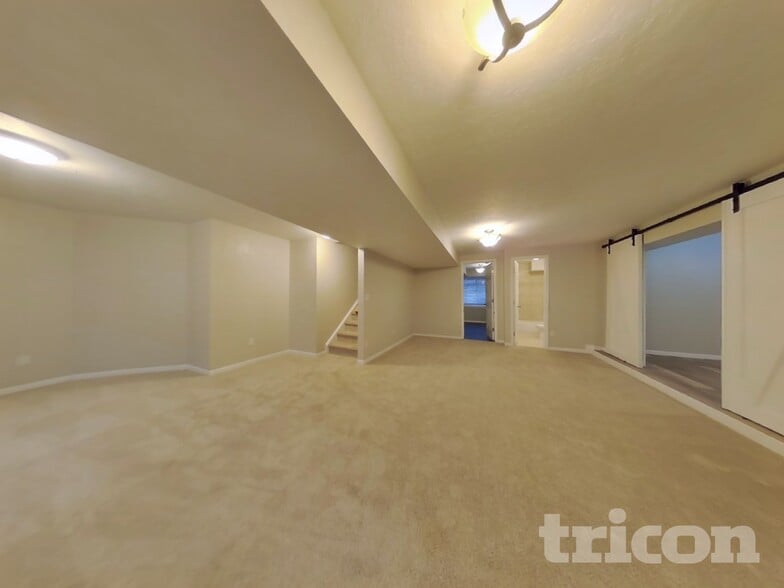 Building Photo - 106 N 49th Ave Ct