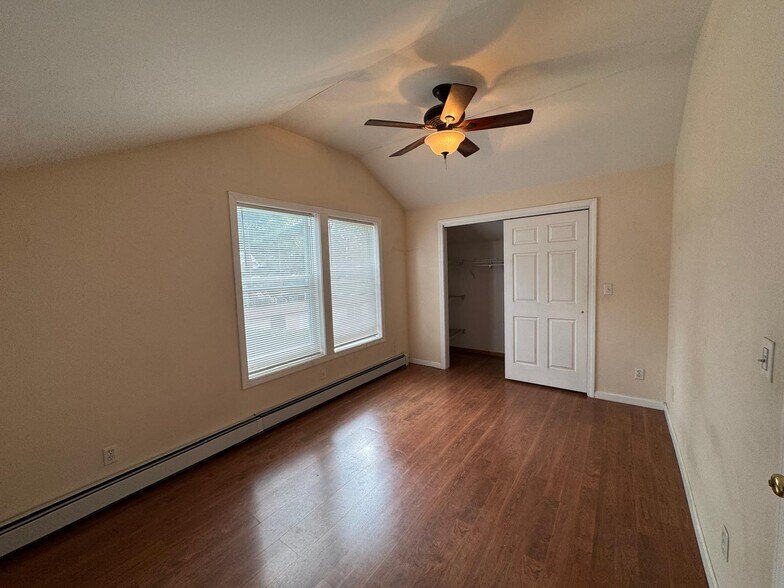 Building Photo - 14 Court St