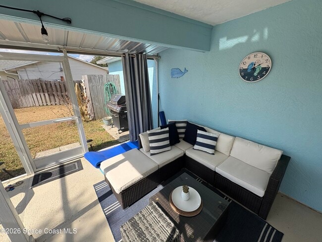 Building Photo - 700 Pampas St NW