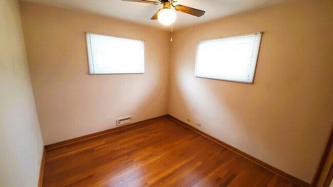 Building Photo - 2903 Oakland Rd NE