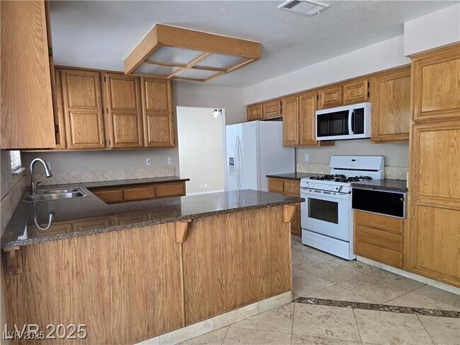 Building Photo - 272 Cordero Dr