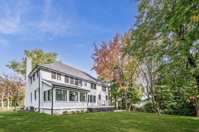 Building Photo - 22 Old Lyme Rd