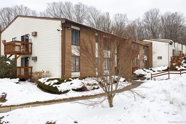 Building Photo - 3 Hook Rd