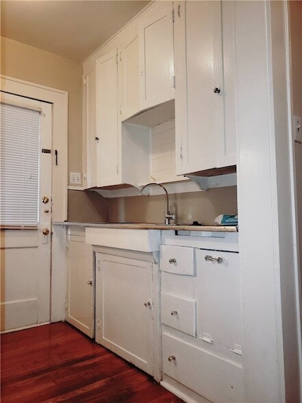Building Photo - 5813 Llano Ave