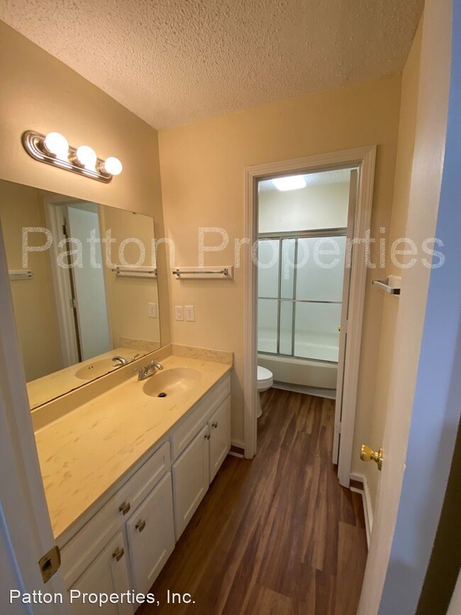 Building Photo - 4 br, 3 bath House - 162 Lions Gate Road