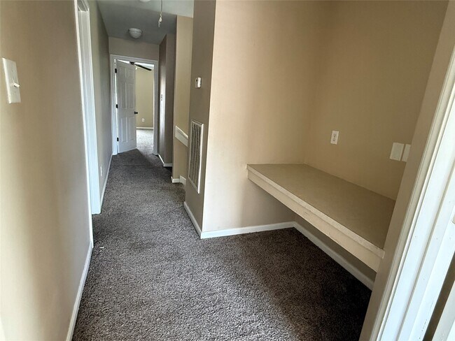 Building Photo - 1625 Townhome Ln