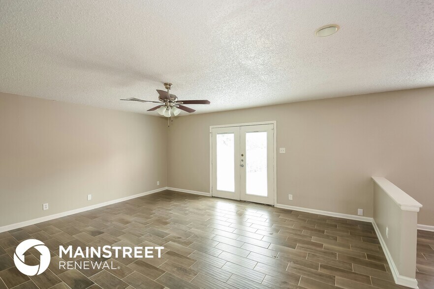 Building Photo - 6619 Meadow Fawn Dr