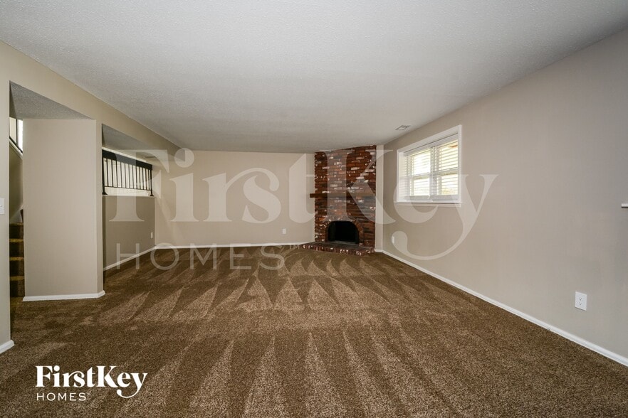 Building Photo - 1226 Treetop Village Dr