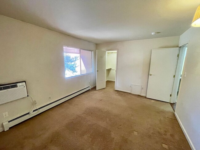 Building Photo - Beautiful Two-story, 3 Bed, 1.5 Bath Condo 1/2 Mile from CSU!