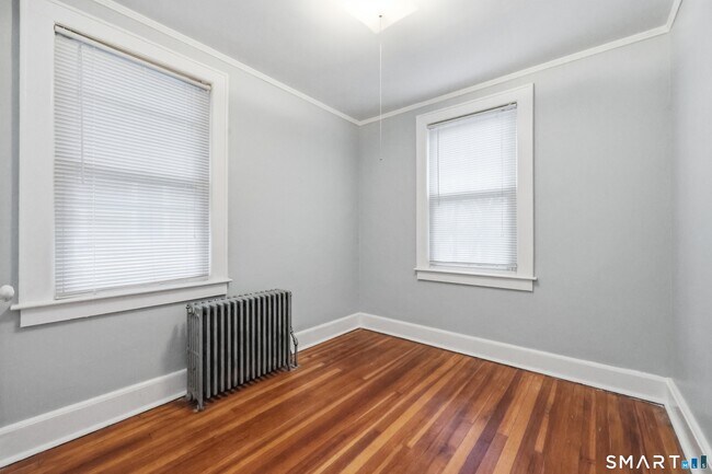 Building Photo - 94 Liberty St