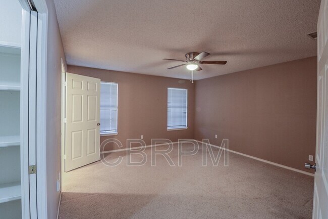 Building Photo - 6708 4th St