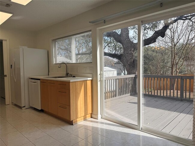 Building Photo - 11705 Cherokee St