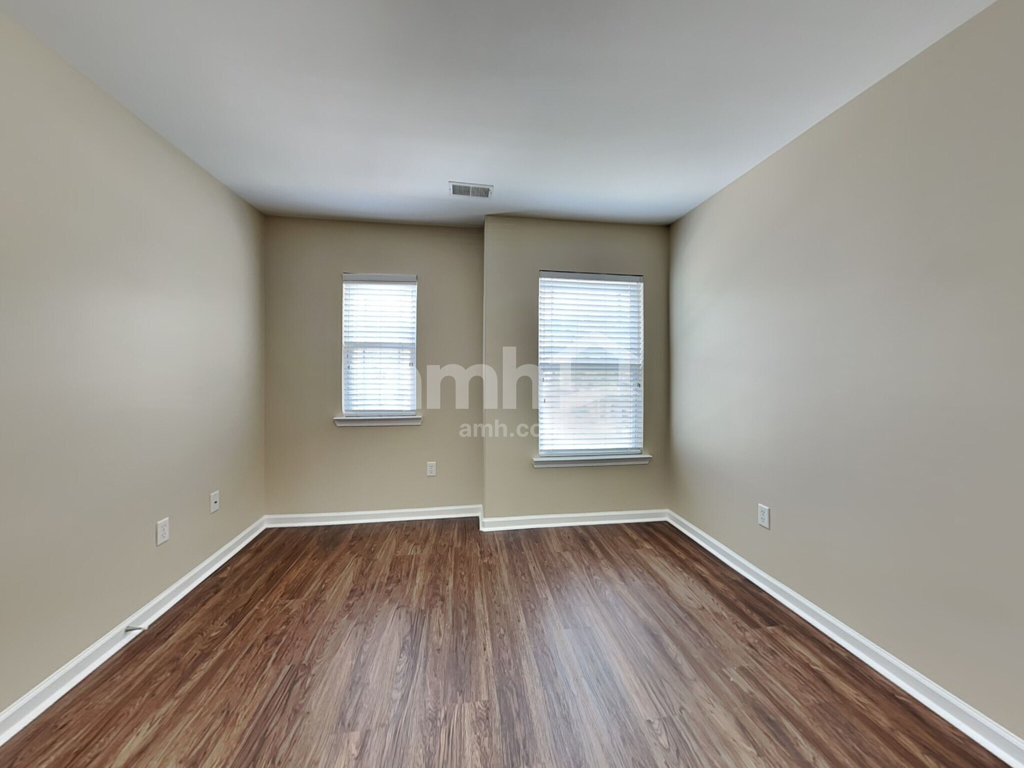 Building Photo - 100 Summer Hill Ct