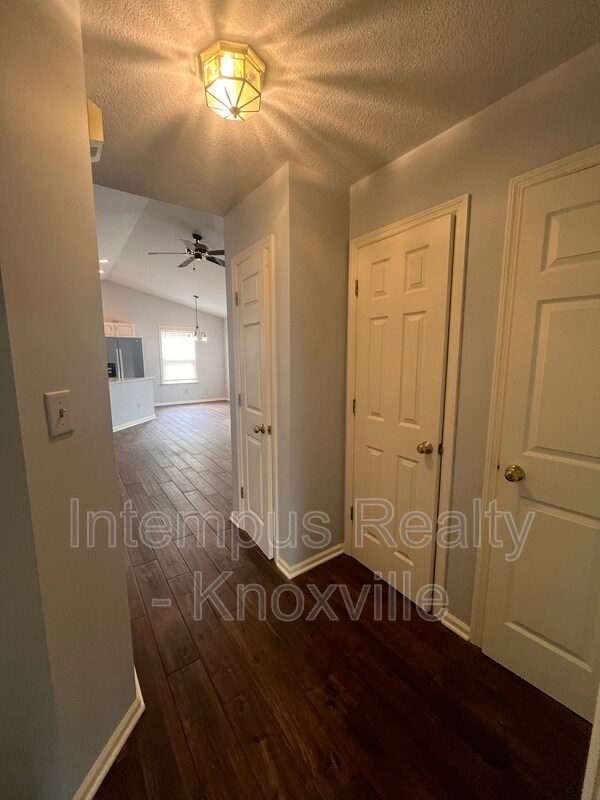 Building Photo - 1333 Willmann Ln