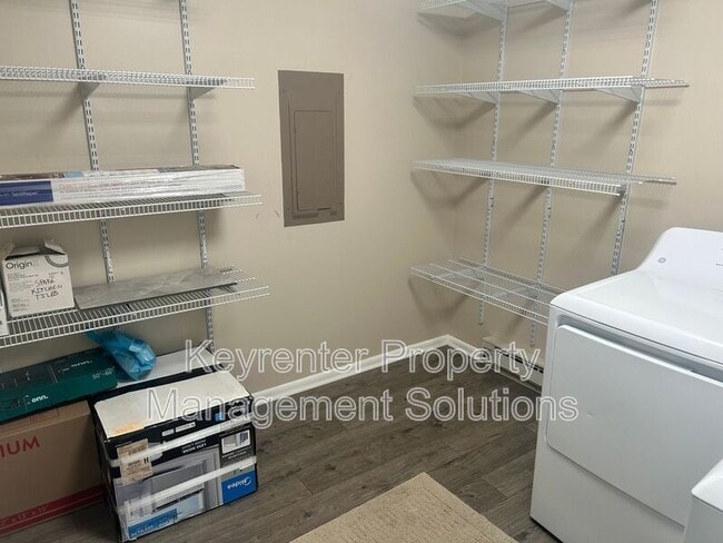 Building Photo - 266 Crawford Dr