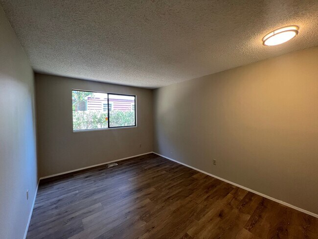 Building Photo - 3643 SE Tenino St