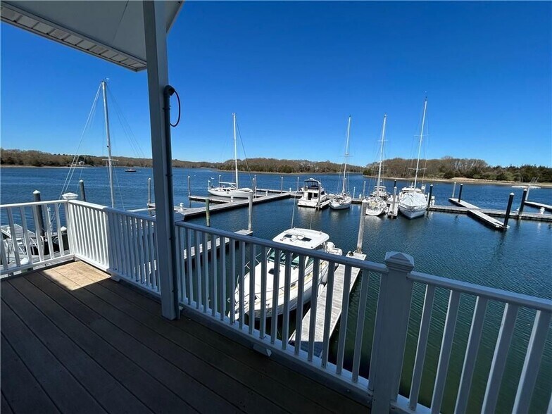 Building Photo - 67 Esmond Ave