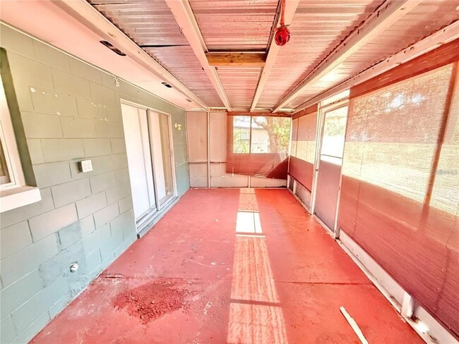Building Photo - 1507 N Thacker Ave