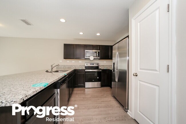 Building Photo - 12717 Camden Crossing Dr
