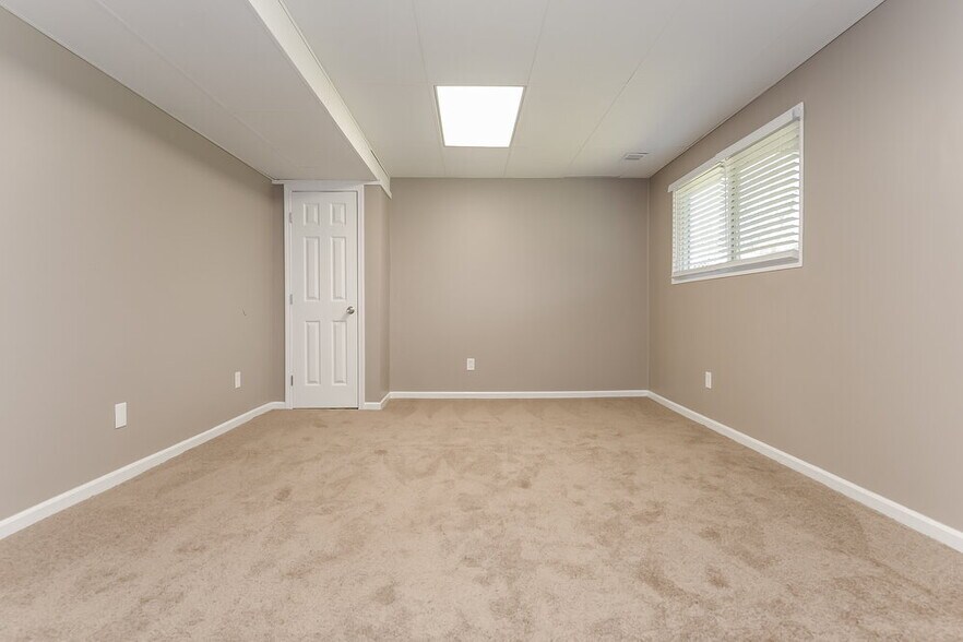 Building Photo - 3833 Chimney Mill Trail