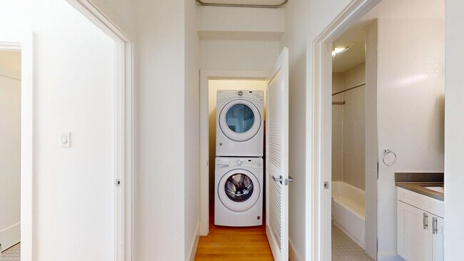 Building Photo - 1408 California St