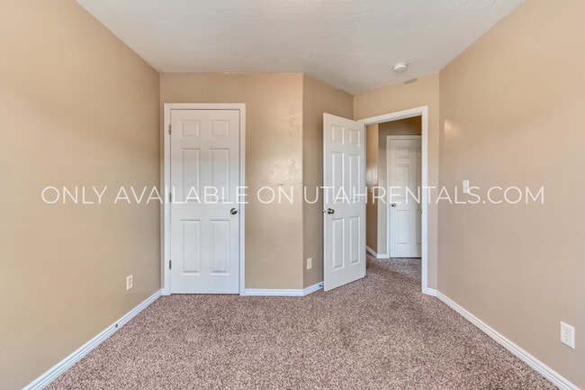 Building Photo - 1234 Cattail Dr