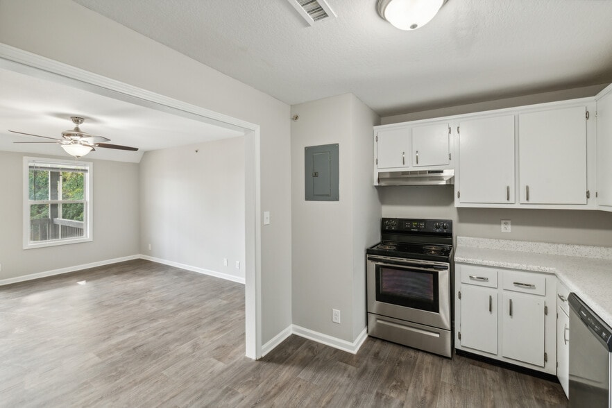 Building Photo - The Element Clarksville