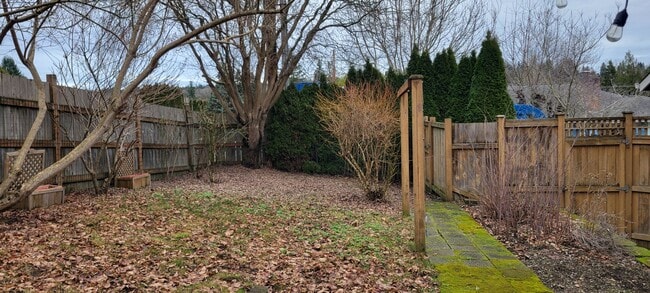 Building Photo - RARE townhouse in Snohomish~ Available Nov...