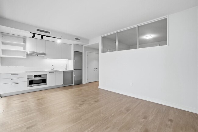 Building Photo - 1625 Eckington Pl NE