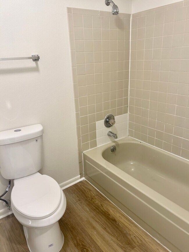 Building Photo - Spacious 1 bed/one bath in Aurora