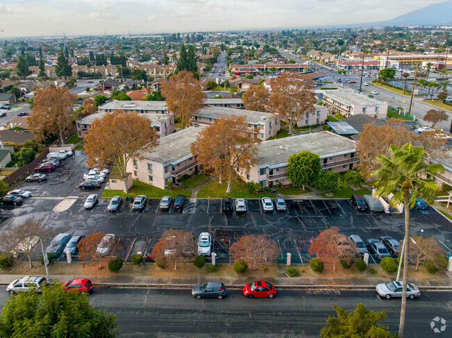 Primary Photo - Villa Azusa Senior Apartments 55+