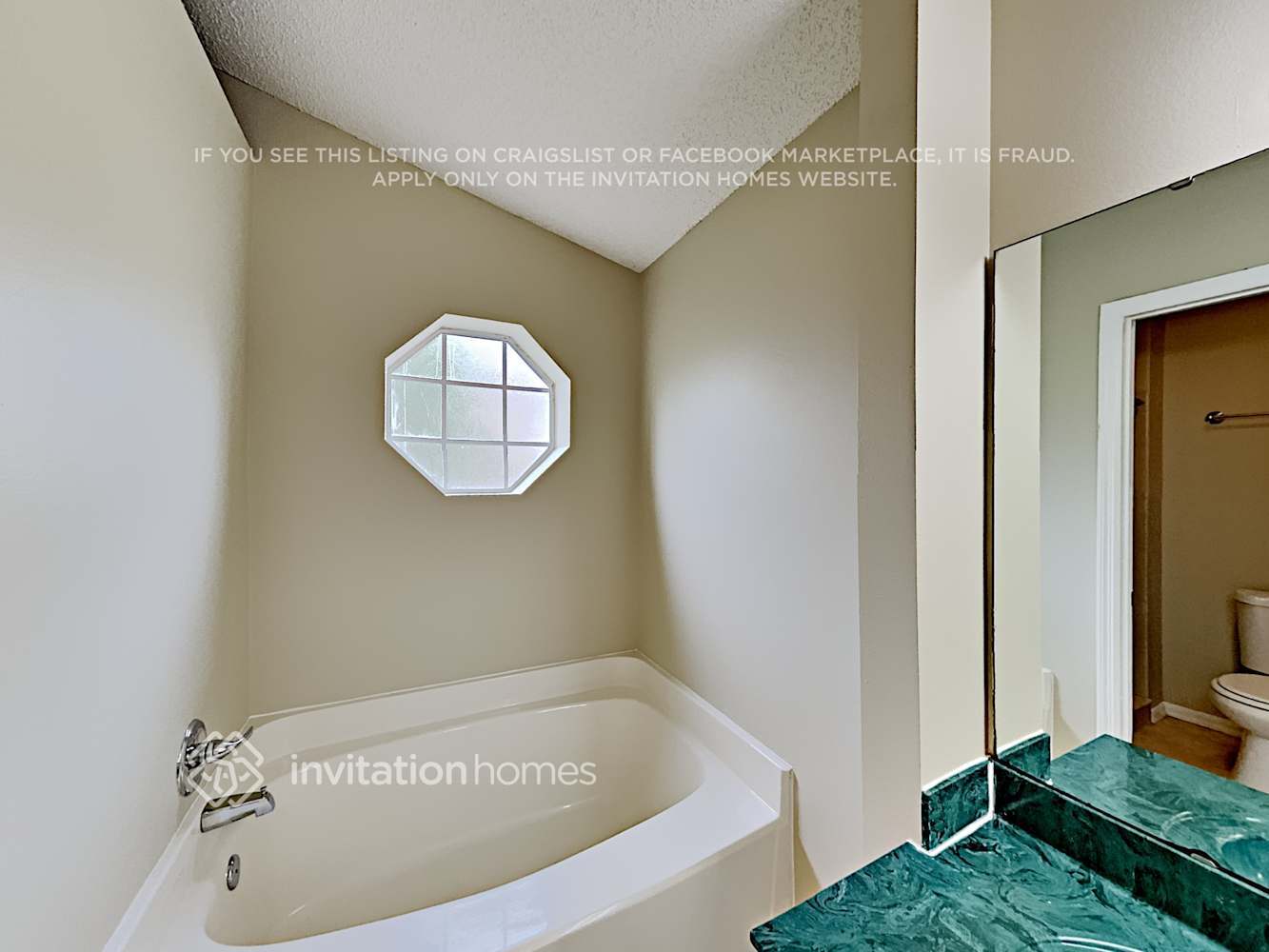 Building Photo - 733 Alto Pl