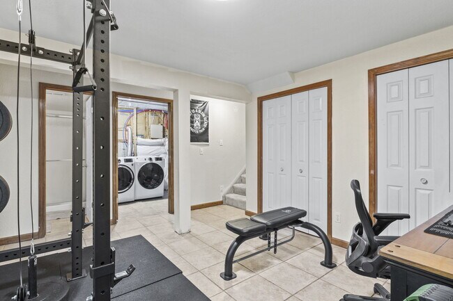 Building Photo - 770 Stargate Dr