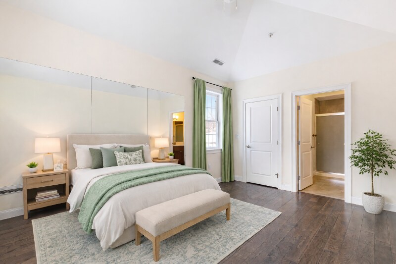 Building Photo - 70 Endicott St